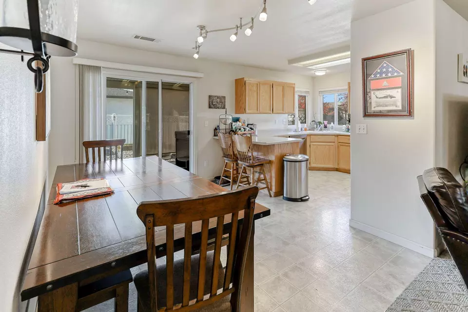  3619 Stingy Ln, Anderson, CA 96007 photo 10