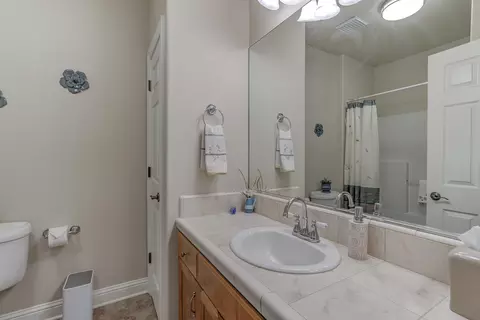 524 Castenda Dr, Redding, CA 96003 photo 23
