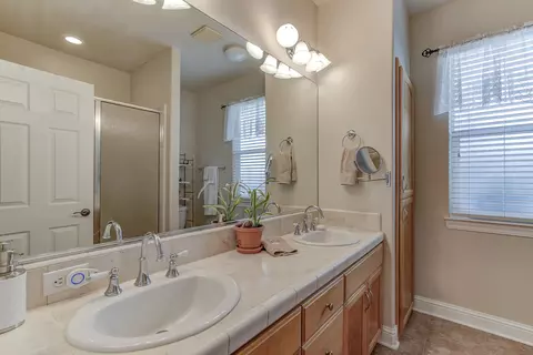 524 Castenda Dr, Redding, CA 96003 photo 31