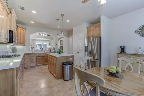 524 Castenda Dr, Redding, CA 96003 photo 18