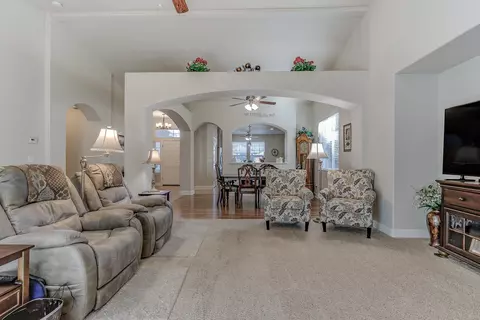 524 Castenda Dr, Redding, CA 96003 photo 13