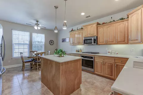 524 Castenda Dr, Redding, CA 96003 photo 15