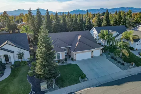 524 Castenda Dr, Redding, CA 96003 photo 2