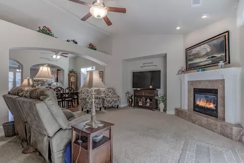 524 Castenda Dr, Redding, CA 96003 photo 12