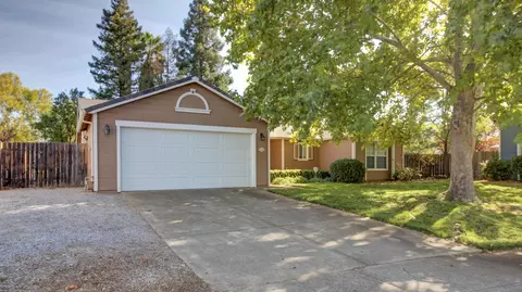4385 Alexis Way, Redding, CA 96002 photo 2