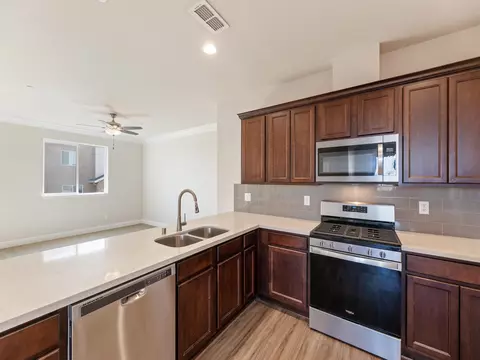 870 Congaree Ln, Redding, CA 96001 photo 10