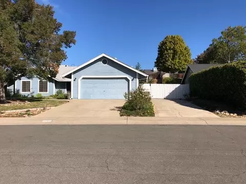 1187 Edgewood Dr, Redding, CA 96003 photo 2