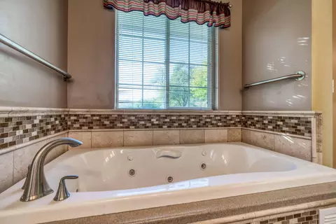 9010 Quail Valley Dr, Redding, CA 96002 photo 16