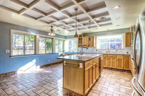 9010 Quail Valley Dr, Redding, CA 96002 photo 37