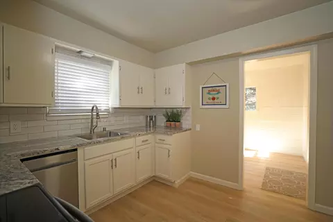 3294 Crest Dr, Anderson, CA 96007 photo 4