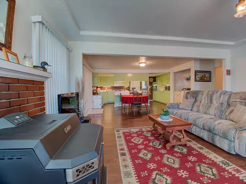 2543 Old Eureka Way, Redding, CA 96001 photo 3