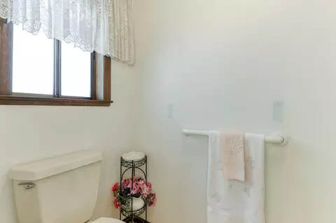 19909 Paso Robles Ave, Redding, CA 96003 photo 35