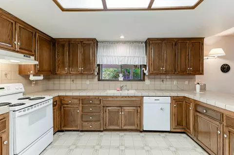 19909 Paso Robles Ave, Redding, CA 96003 photo 14