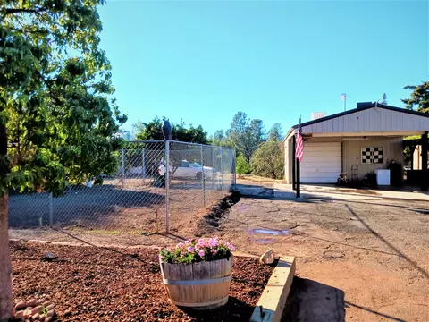 18318 View Point Dr, Anderson, CA 96007 photo 3