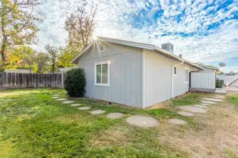 2836 Pernie Trl, Redding, CA 96001 photo 18