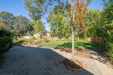 3432 Wimbledon Dr, Redding, CA 96002 photo 57