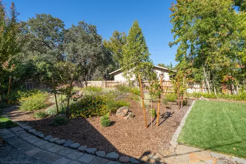 3432 Wimbledon Dr, Redding, CA 96002 photo 56