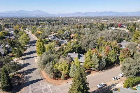 3432 Wimbledon Dr, Redding, CA 96002 photo 80