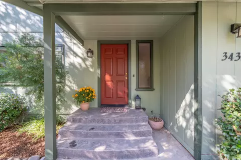 3432 Wimbledon Dr, Redding, CA 96002 photo 6