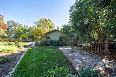 3432 Wimbledon Dr, Redding, CA 96002 photo 53