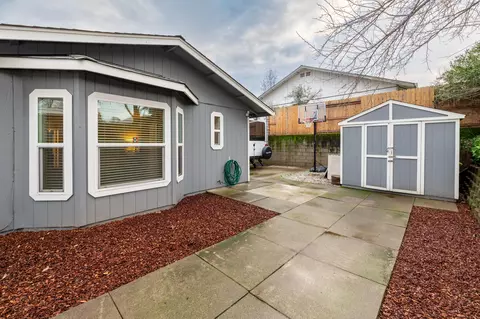 5742 Beaumont Dr, Redding, CA 96003 photo 11