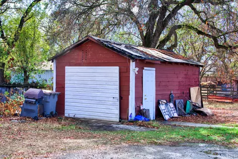 2438 Balls Ferry Rd, Anderson, CA 96007 photo 4