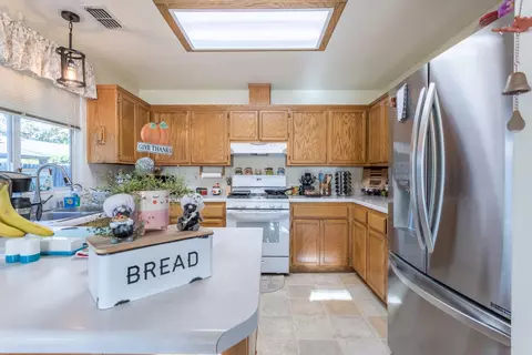 2760 Cobblestone Loop, Anderson, CA 96007 photo 8