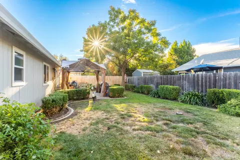 2760 Cobblestone Loop, Anderson, CA 96007 photo 20