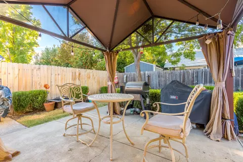 2760 Cobblestone Loop, Anderson, CA 96007 photo 16