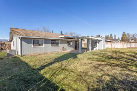 463 Peppertree Ln, Redding, CA 96003 photo 17
