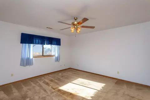 463 Peppertree Ln, Redding, CA 96003 photo 9