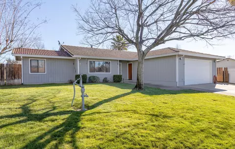 463 Peppertree Ln, Redding, CA 96003 photo 1