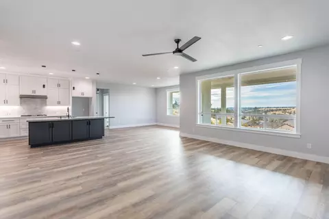 3447 Footbridge Ct, Redding, CA 96003 photo 6