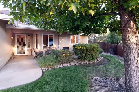 4677 Oak Glen Dr, Redding, CA 96001 photo 3