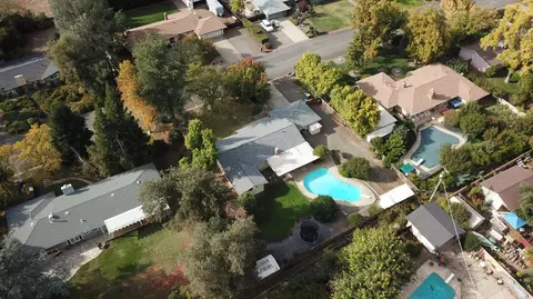 4879 Alta Camino Dr, Redding, CA 96002 photo 2