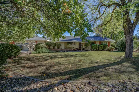 4879 Alta Camino Dr, Redding, CA 96002 photo 6