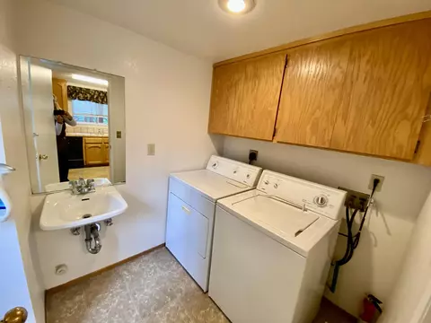 711 Alamine Dr, Redding, CA 96003 photo 11