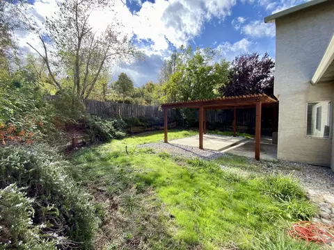 711 Alamine Dr, Redding, CA 96003 photo 18