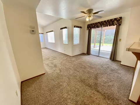 711 Alamine Dr, Redding, CA 96003 photo 13