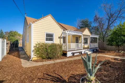763 West St, Redding, CA 96001 photo 2
