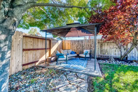 2467 Maywood Ln, Redding, CA 96003 photo 23