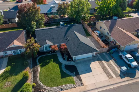 2467 Maywood Ln, Redding, CA 96003 photo 27