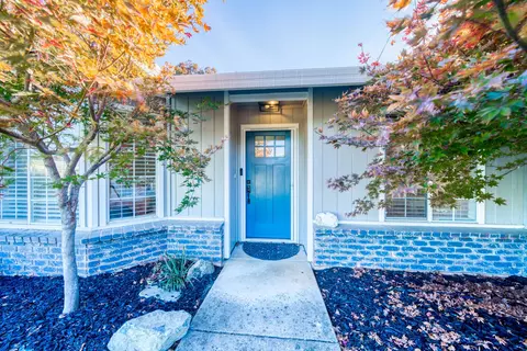 2467 Maywood Ln, Redding, CA 96003 photo 4