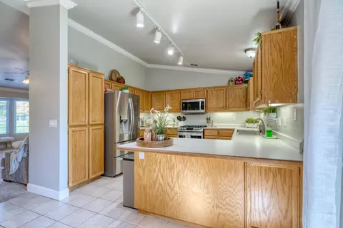 2467 Maywood Ln, Redding, CA 96003 photo 12