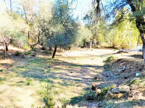 17712 Adele Ln, Redding, CA 96003 photo 7