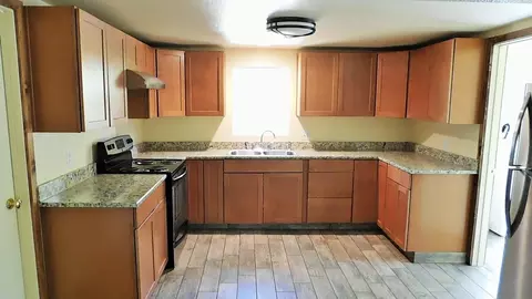 17712 Adele Ln, Redding, CA 96003 photo 17