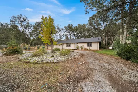 4429 Cynthia Way, Redding, CA 96002 photo 4