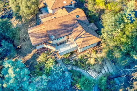19923 Coyote Canyon Rd, Redding, CA 96003 photo 2