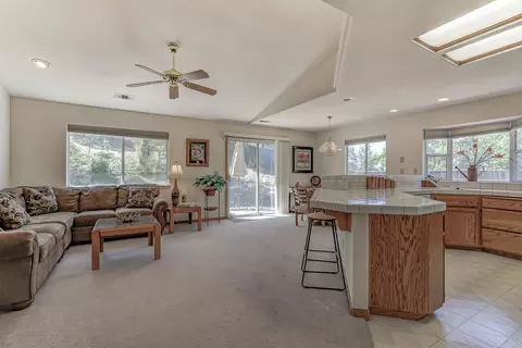 11449 Rugby Hill Dr, Redding, CA 96003 photo 9
