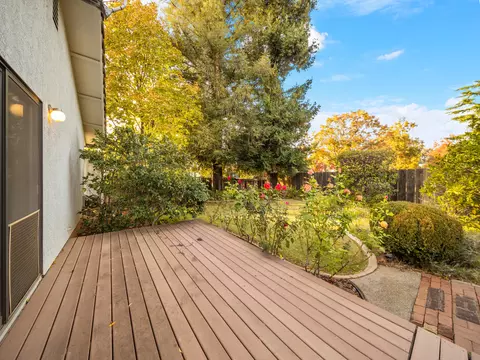 1850 El Verano St, Redding, CA 96002 photo 22